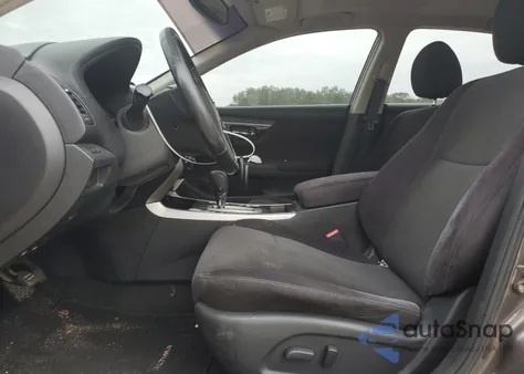 2013 Nissan Altima 2.5 z USA, uszkodzony, nr VIN 1N4AL3AP8DN561652